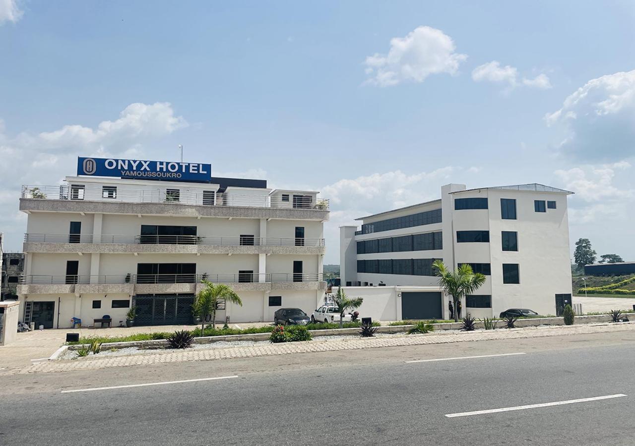 Onyx Hotel Yamoussoukro Exterior foto